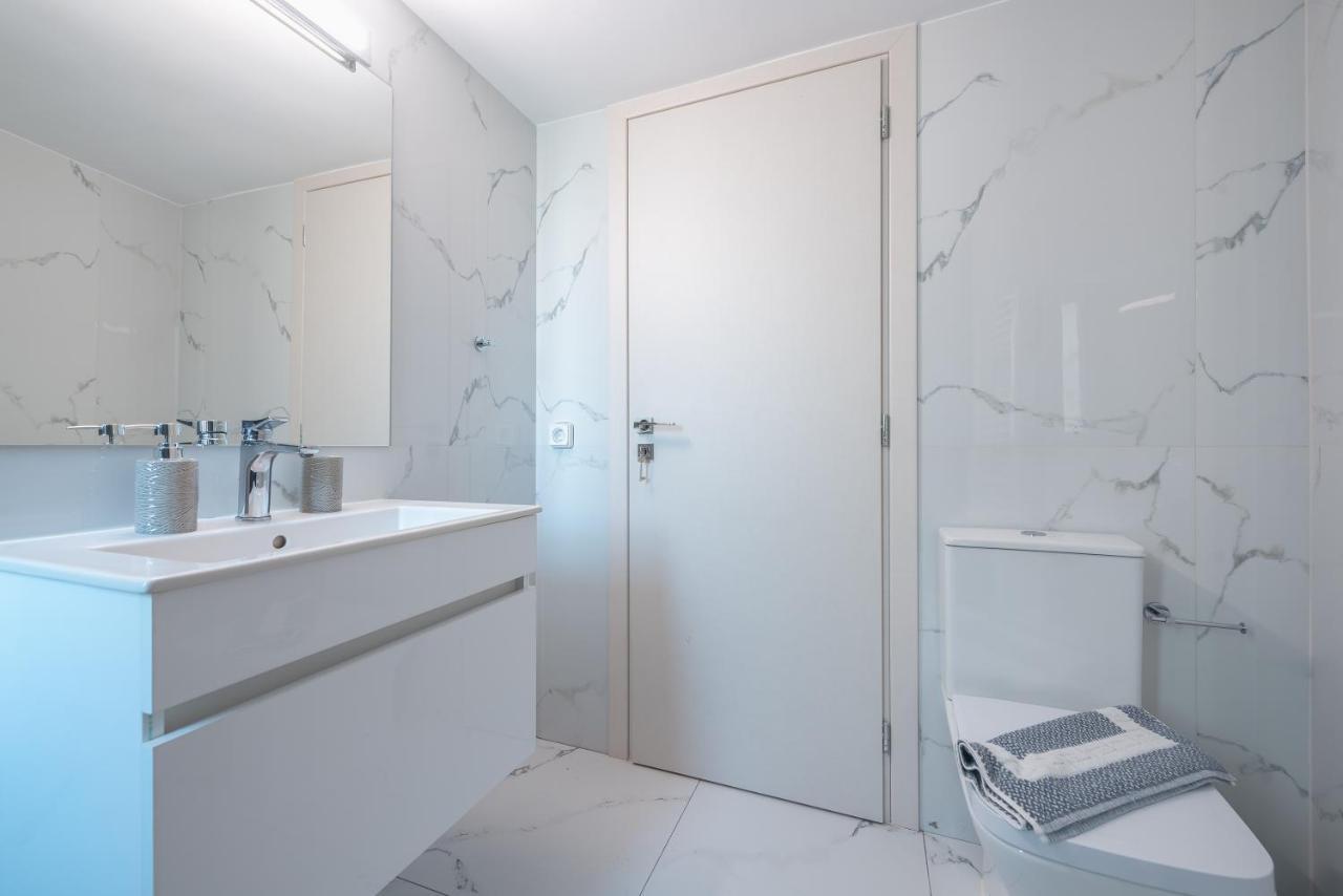 Newly Renovated Apt In The Heart Of Kerameikos Atenas Exterior foto