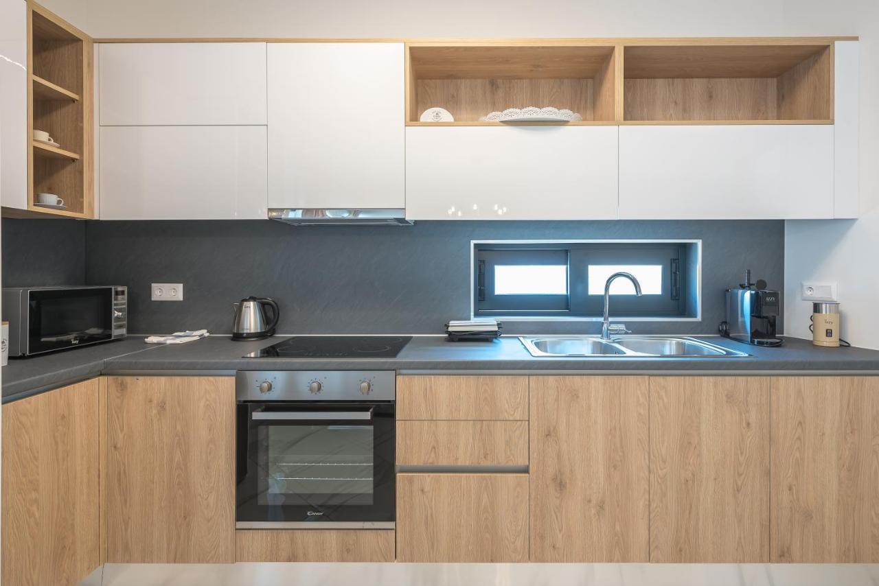 Newly Renovated Apt In The Heart Of Kerameikos Atenas Exterior foto